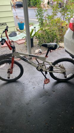 Mongoose Rumble BMX Bike