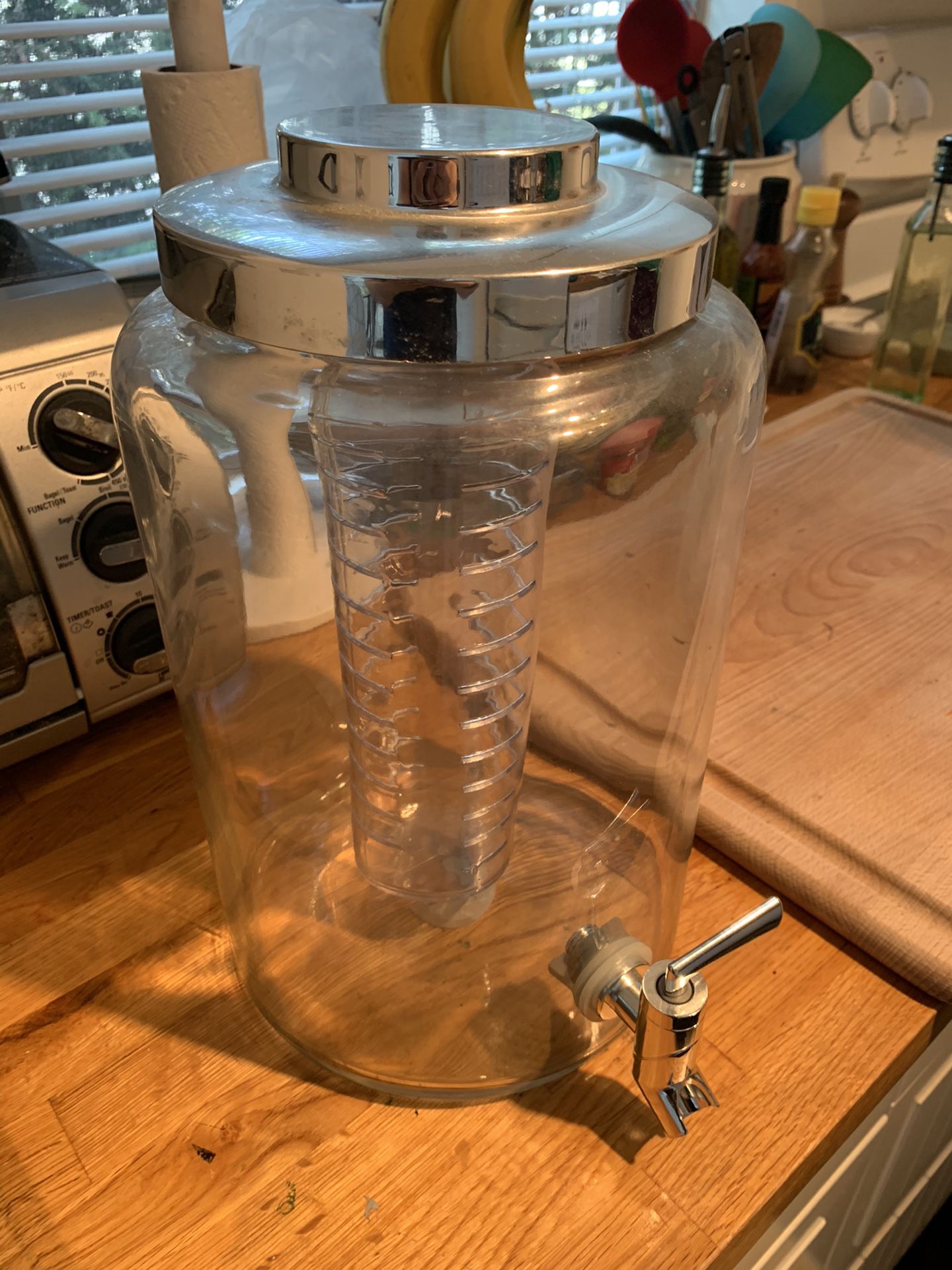 7 Liter Glass Beverage Dispenser with Infuser