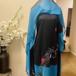 Brand New, Medium Sz Three Pieces Women Clothes (pakistani/indian)