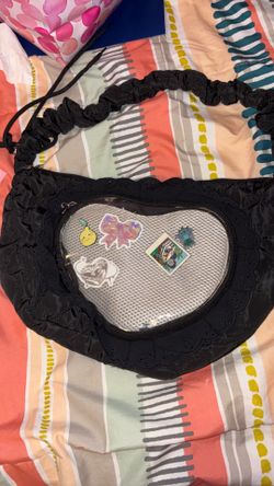 Lace heart bag for pins