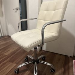 Vanity/Desk Chair