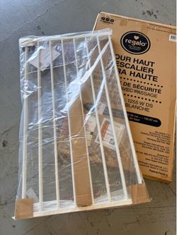 New Regalo Extra Tall Top of Stairs Metal Safety Gate 36 in. Tall - White