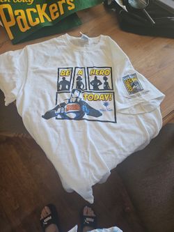 Be A Hero Comic Con 2015 T'shirt 