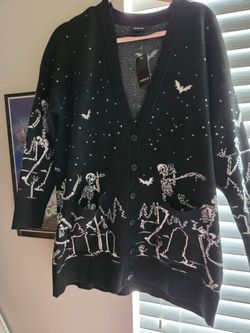NWT Torrid Skeleton Sweater Size 3