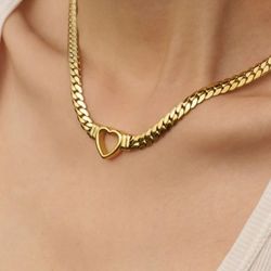18k Gold Heart Necklace