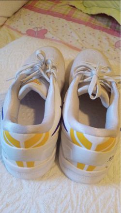 Kobe 8 home court 7.5