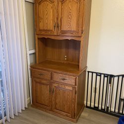 Cabinet hutch 