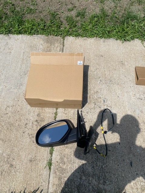 Driver Side Mirror 2010 Chevy Suburban 1500