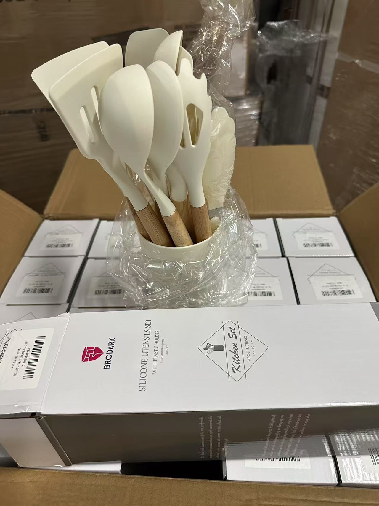 New in box Kitchen utensil set