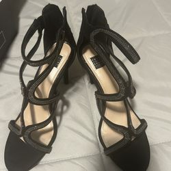 White House, Black Market  Women’s heels size 8