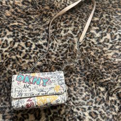DKNY CROSSBODY BAG