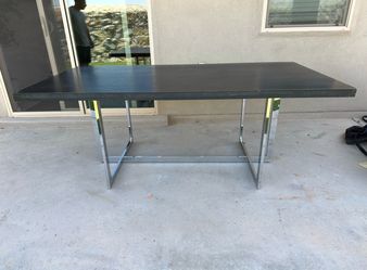 🖤 Modern Dining Table