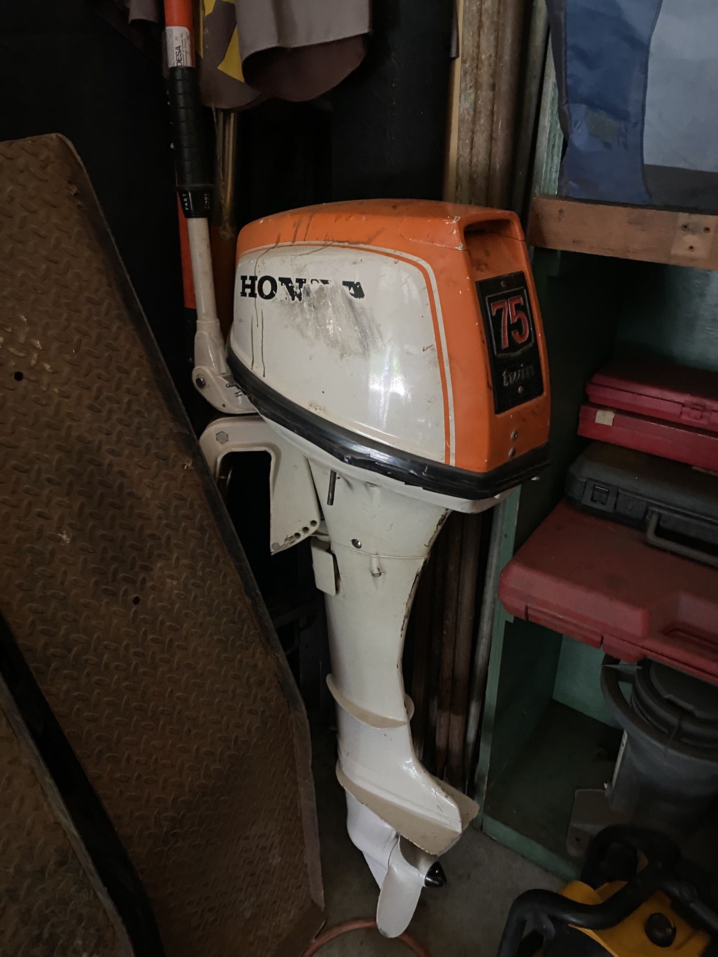 1985 7.5 Hours Honda Trolling Motor Long Shaft With 200 Hours On Motor Like New