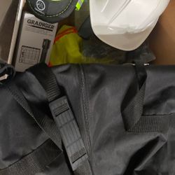 Safety Equipment  Vest Safety Vest And hard Hat Knee Pads X2