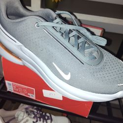 Brand New Nike Zooms