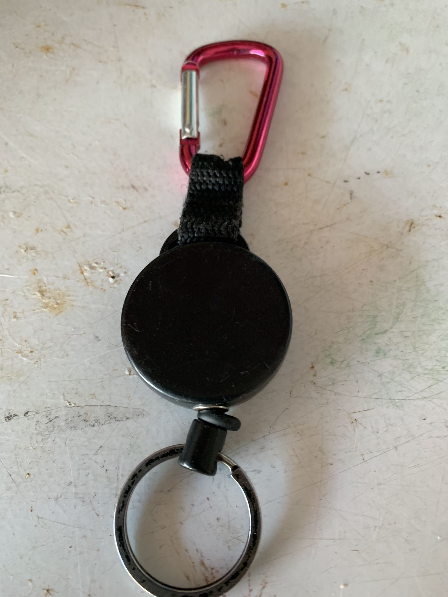 Retractable Keychain W/ Metal Quick Snap Connector. Great For Just Pulling Your Key Out & Snaps Back