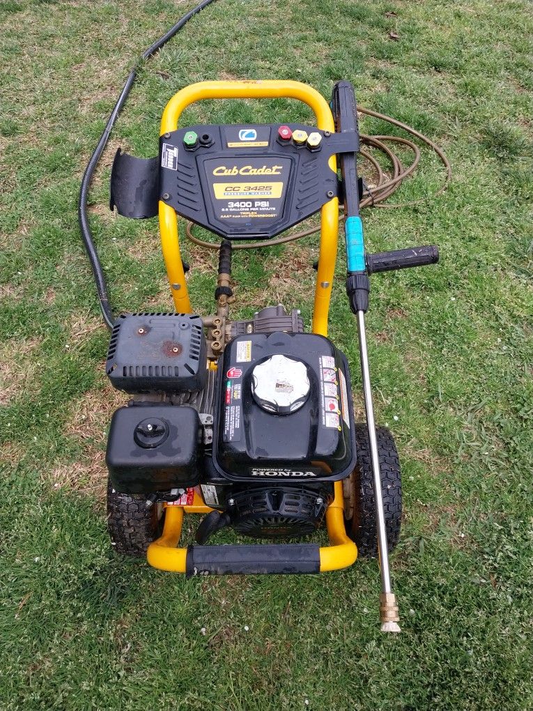 Cu Cadet 3400PSI Pressure Washer With Triplex Pump GX200 Engine Located In Southmont North Carolina