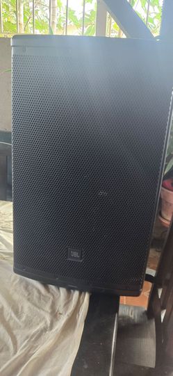 JBL EON 615 Powered Speaker