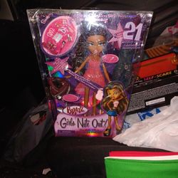 Bratz  Girls Nite Out- 21 Birthday Edition.    Sasha