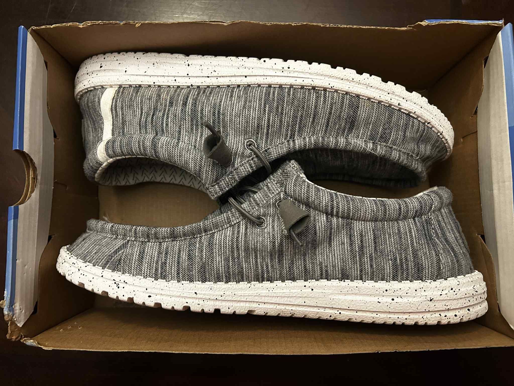 Hey Dudes Brand New Sz 10