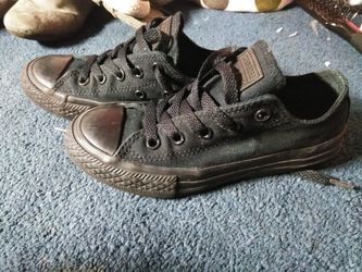 Black converse