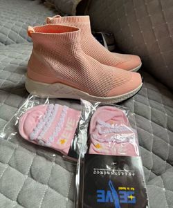Shoes and socks set
