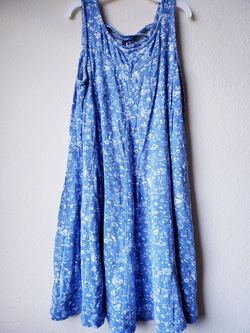 Girls dresses M fit 10- 12