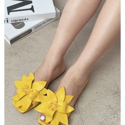 Cape Robbin Yellow Fully Flats New Size 8.5