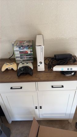 Xbox 360 with Games And Kinect