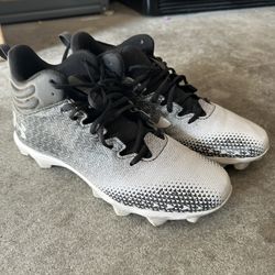 Softball/baseball cleats