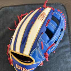 Wilson A2K Mookie Betts MB50 Ball Glove