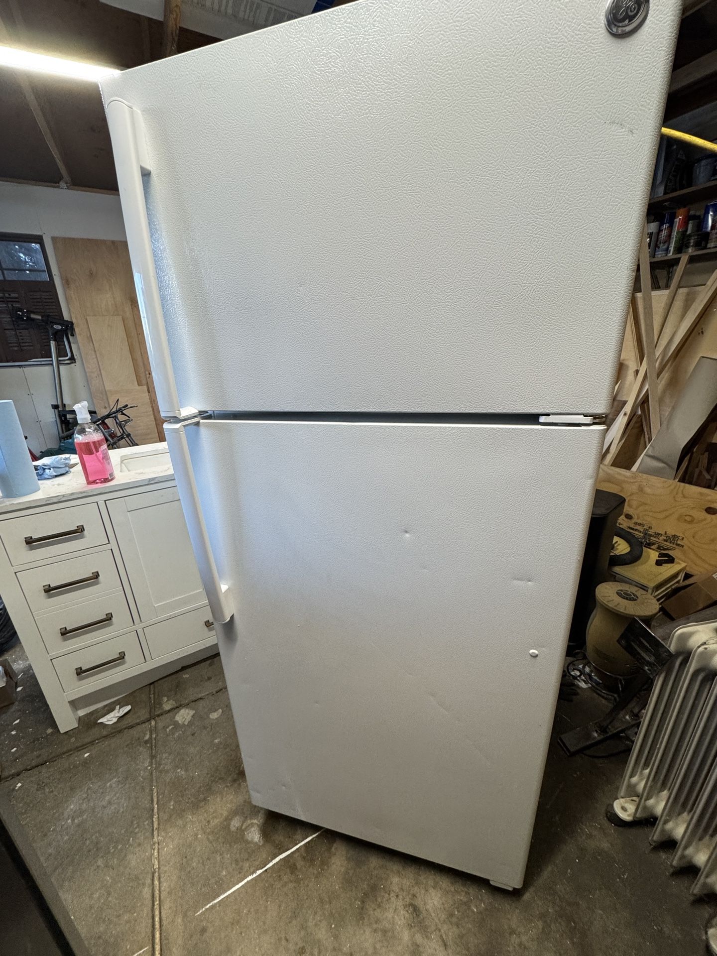 White Enamel magnetized fridge