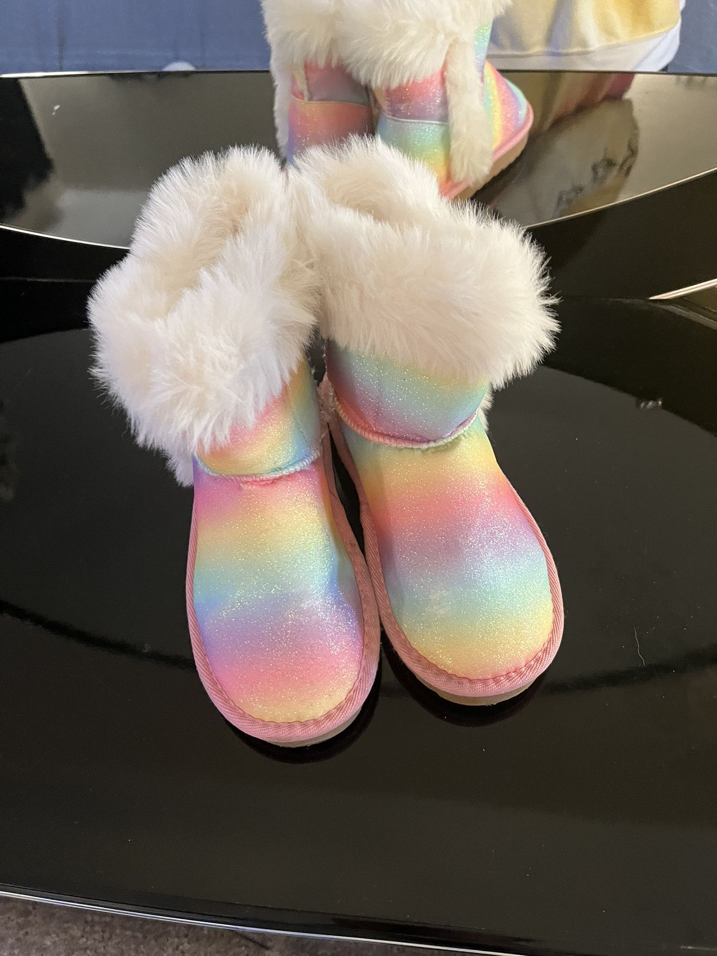 K KomForme Girls Rainbow Warm Fur Lined Snow Boots Size 2 