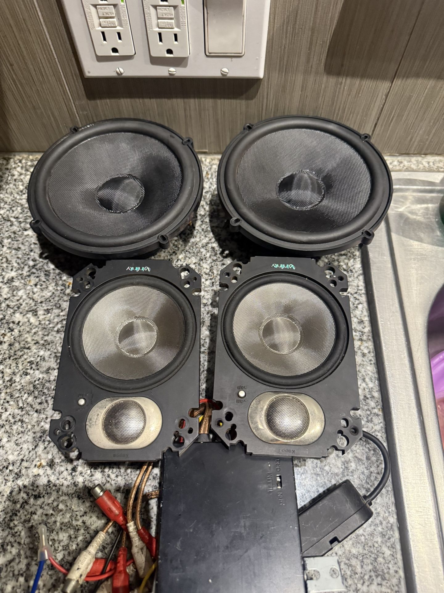 Car, audio