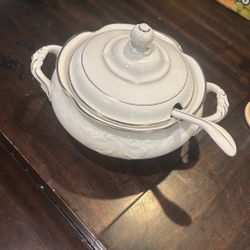 Dish For Soup Tureen And Lid 
