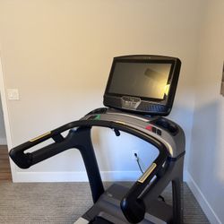 Matrix T75 Treadmill with the XUR screen