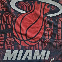 New Miami Heat Black/Red Throw Blanket - 4 Ft 9 In X  3 Ft 7 In