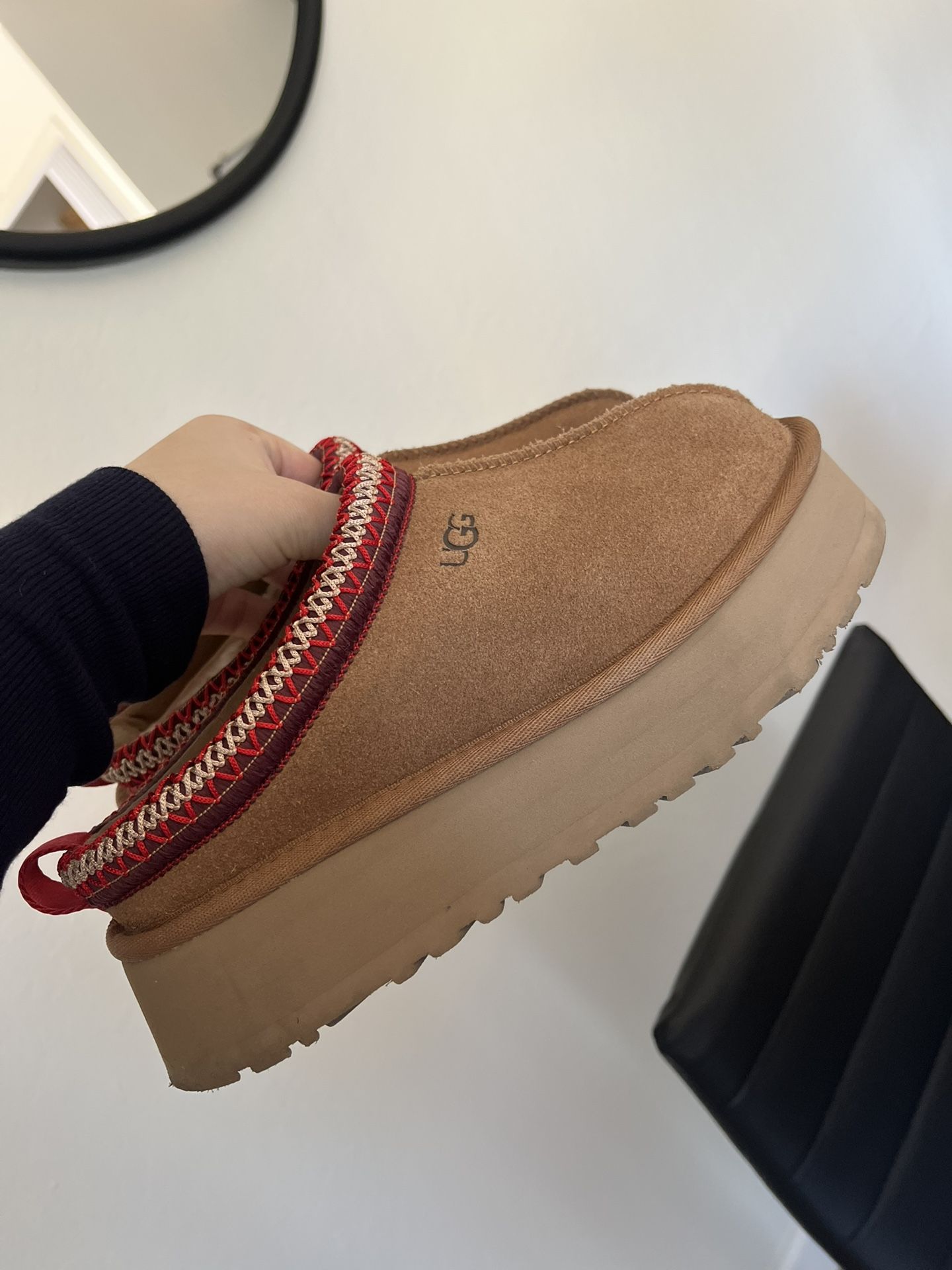 Uggs Women Slip On Never Worn Size 6
