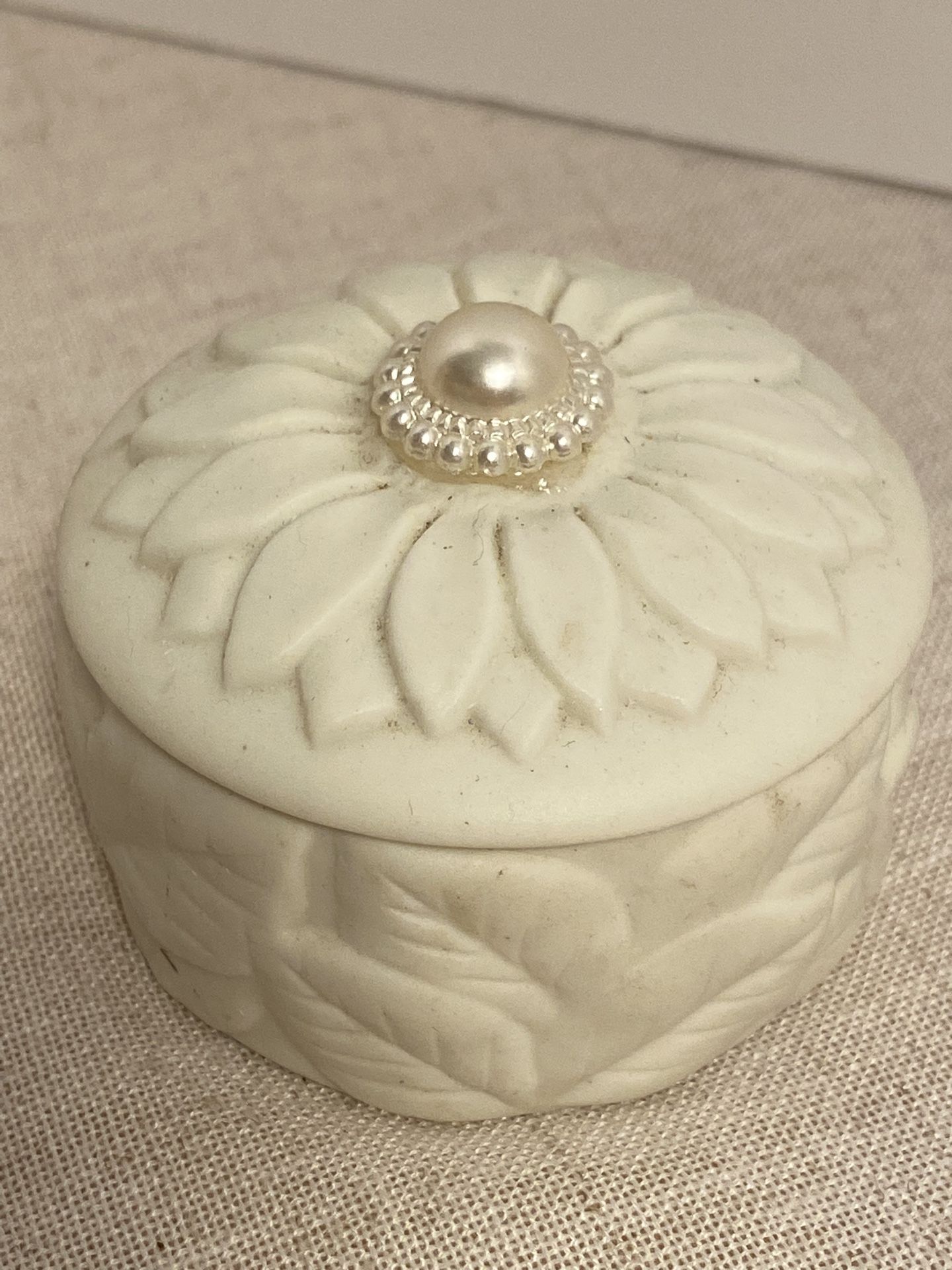 Vintage floral round trinket box bisque ivory cream faux pearl flower and leaves