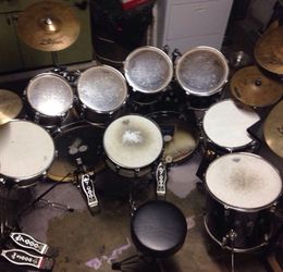 Dw double bass drumset