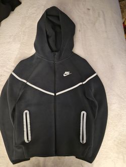 Youth Large Reflective Black And White Nike Tech Flecce 