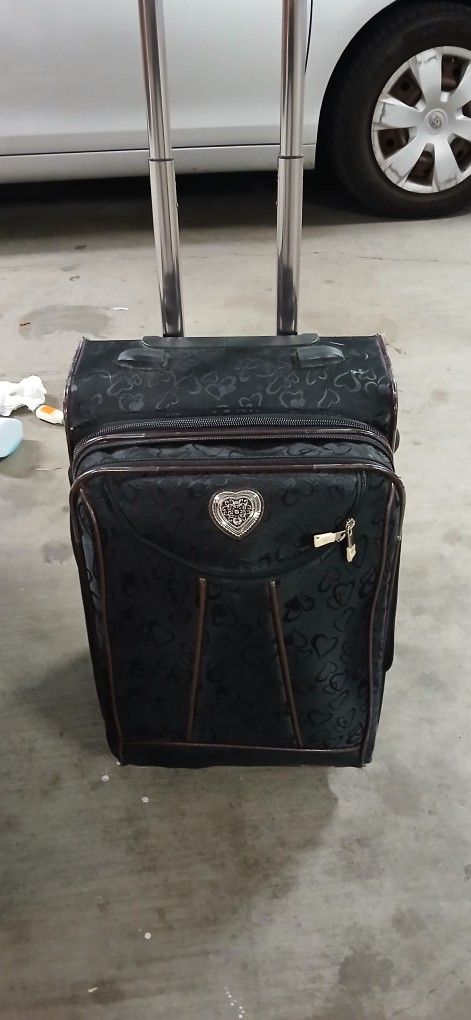 Carryon Brighton Rolling Suitcase 