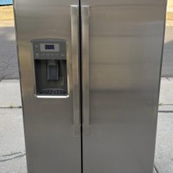 REFRIGERATOR GE STAINLESS Steel 