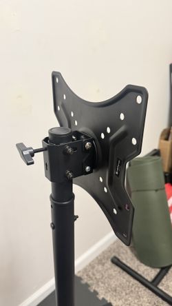 ROLLING TV/MONITOR STAND