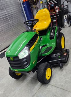 Riding Mower  Ready To Mow Today big 25hp V-Twin  big 54" cut only (68.9hrs of use )