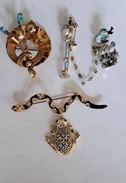 Vintage Brooches Lot