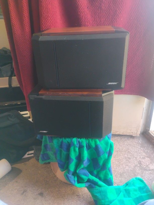 Bose IV 301 Speakers