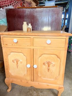 Antique/vintage Pine Cabinet