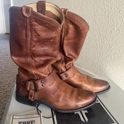 Frye women’s Size 7 Boots 