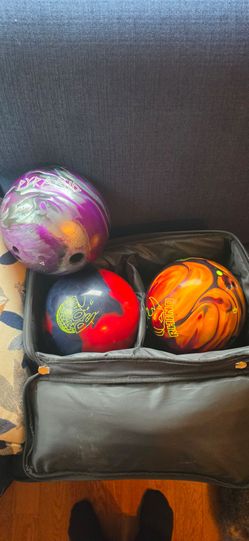 15 LB Storm The Road, Rhino and Pyramid Plastic Ball Plus a 2 Ball Bowling Bag